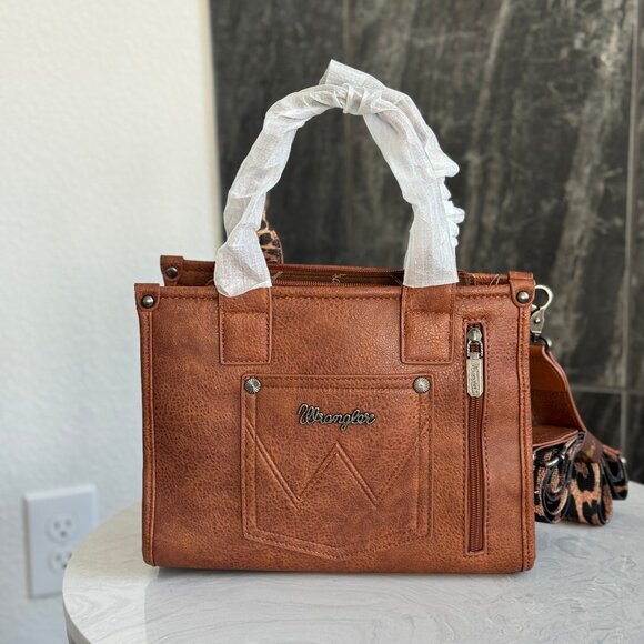 Wrangler Leopard Print Concealed Carry Tote/Crossbody NWT - Picture 5 of 7